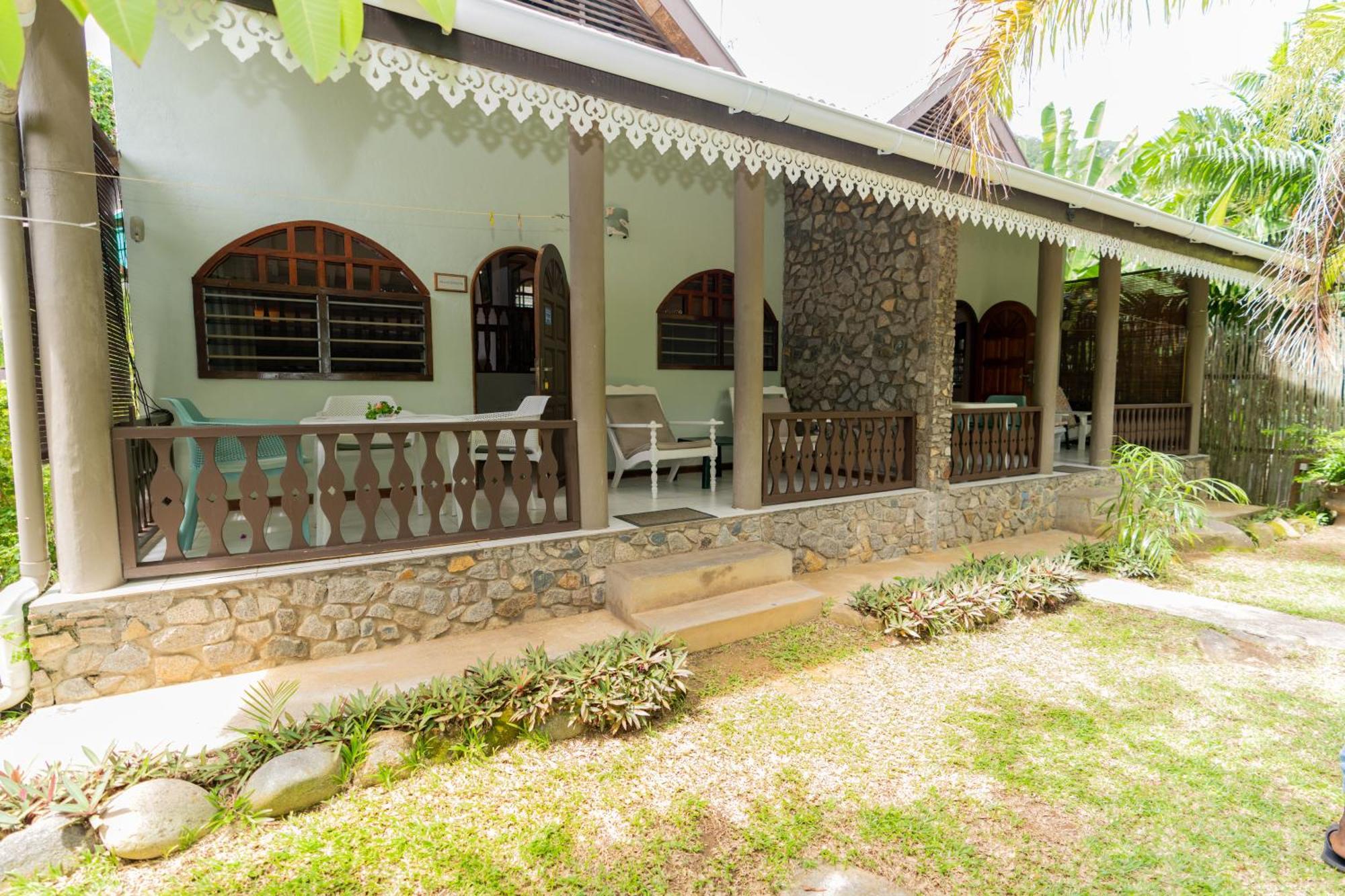 Romance Bungalows Beau Vallon  Exterior photo