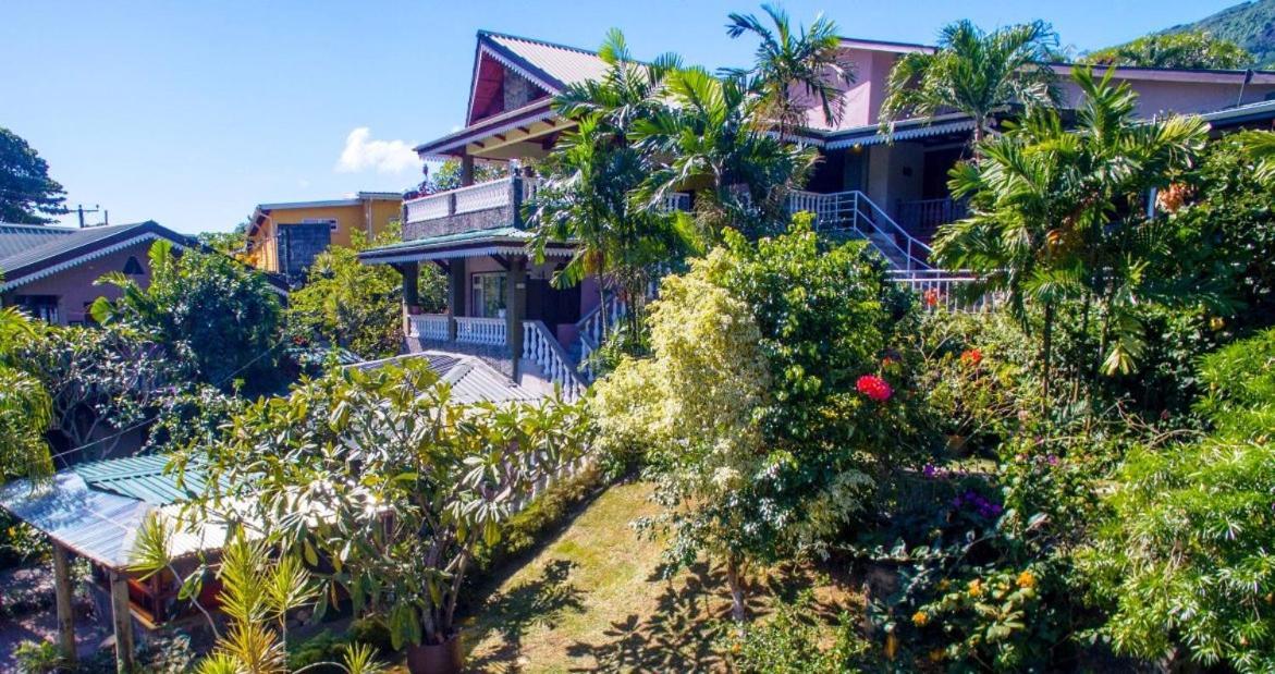 Romance Bungalows Beau Vallon  Exterior photo